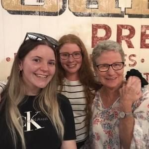 Meet your Posher, Amy